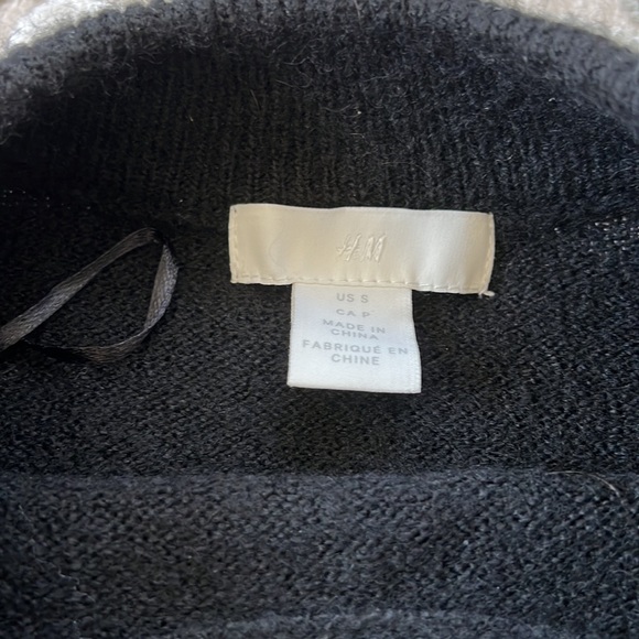 H&M Gold Gem Pullover Sweater - Picture 4 of 5